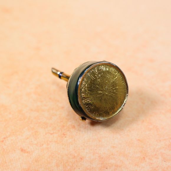 Golf trinket box small 1 inch round chest Golf Club Lidded Enameled Box - Picture 3 of 7